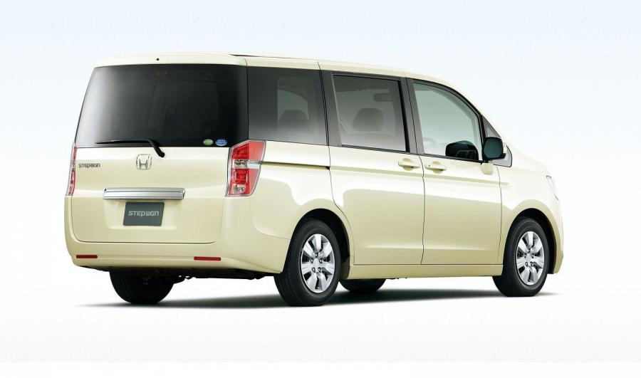  Honda StepWGN 2010 года  (фото 16 из 17)